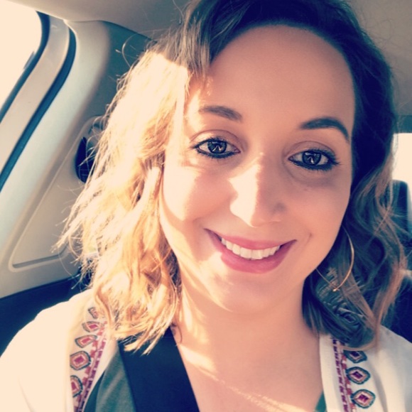 Meet your Posher, Krista - Picture 4 of 4